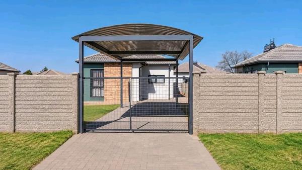 2 Bedroom House