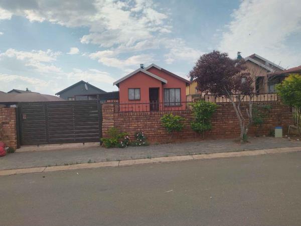 2 Bedroom House
