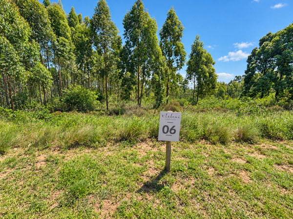 1 085 m² Land