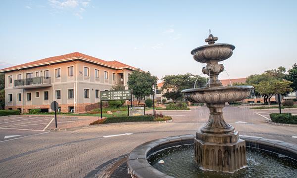364 m² Commercial space