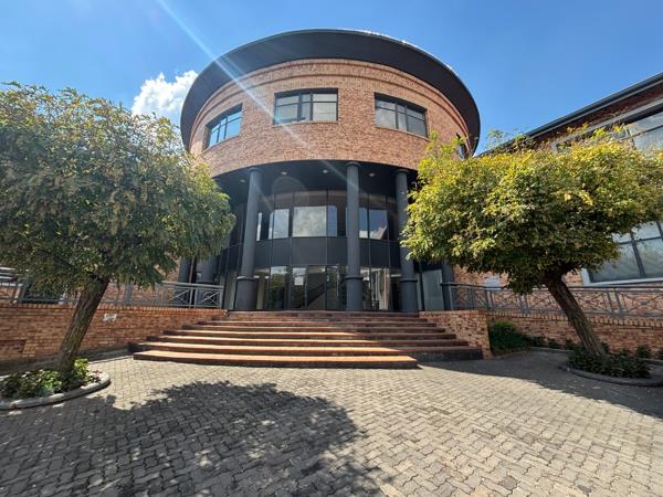 1 385 m² Office Space