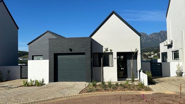 2 Bedroom House