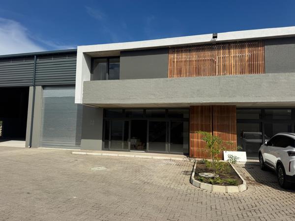 325 m² Commercial space