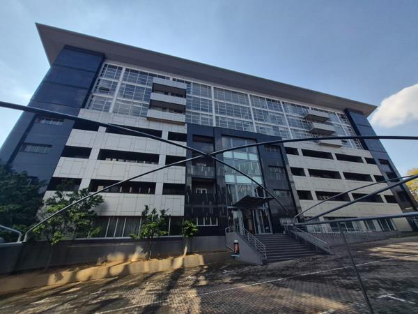 801 m² Commercial space