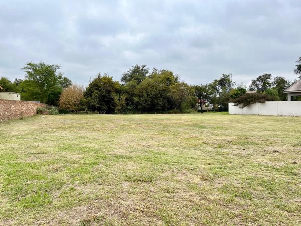 1 422 m² Land