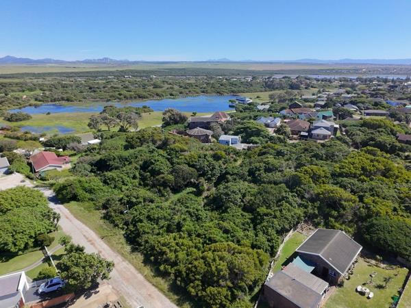 752 m² Land