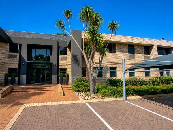 359 m² Commercial space