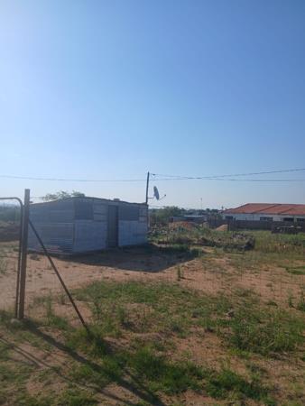 900 m² Land