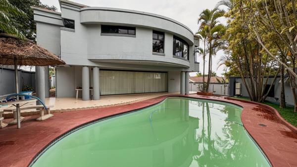 6 Bedroom House