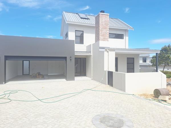 3 Bedroom House in Graanendal