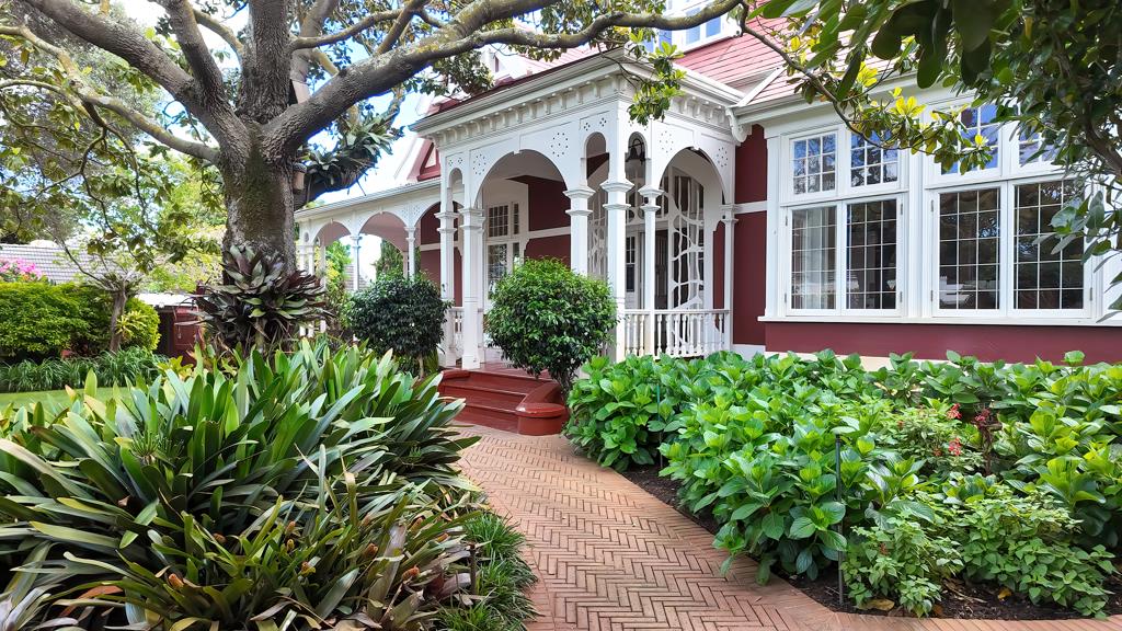 5 Bedroom House in Rosebank