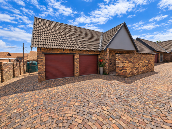 3 Bedroom Townhouse