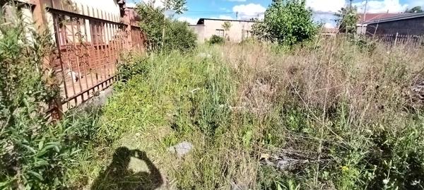 381 m² Land