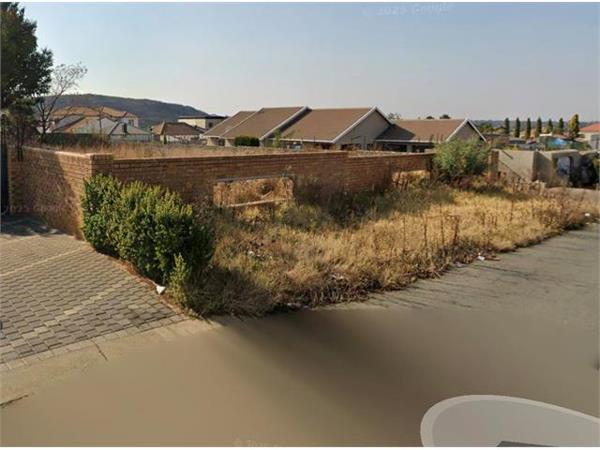 907 m² Land