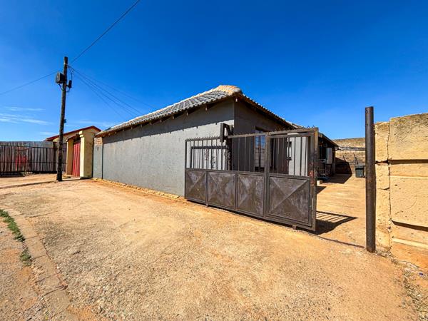 2 Bedroom House