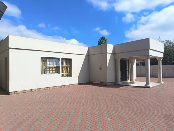 31 Bedroom House