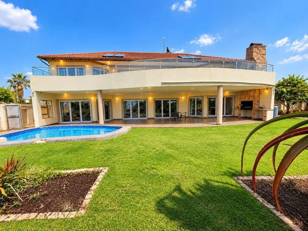 6 Bedroom House