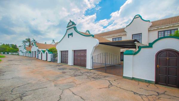 3 Bedroom Townhouse