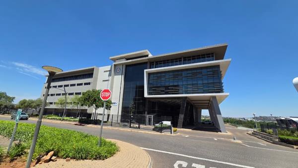 444 m² Commercial space