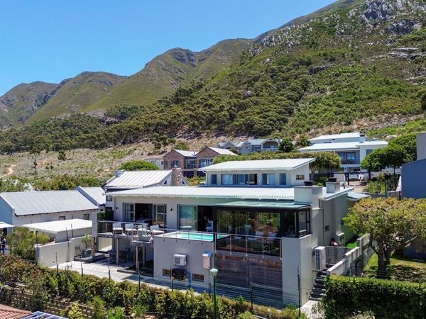 6 Bedroom House