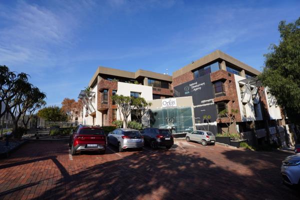 919 m² Office Space