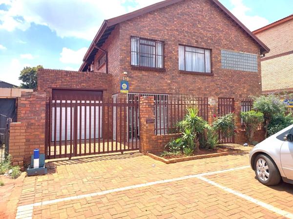 560 m² Commercial space