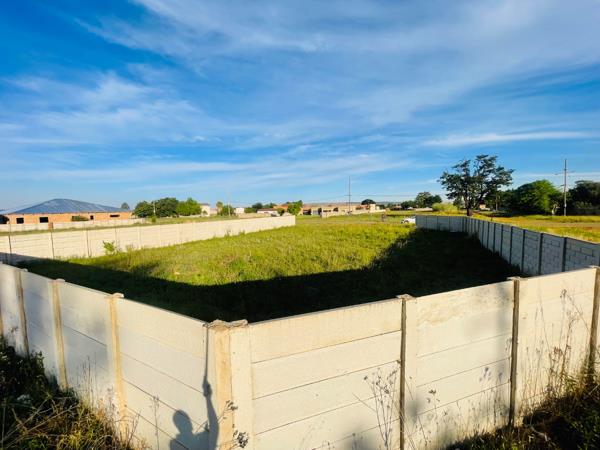 660 m² Land