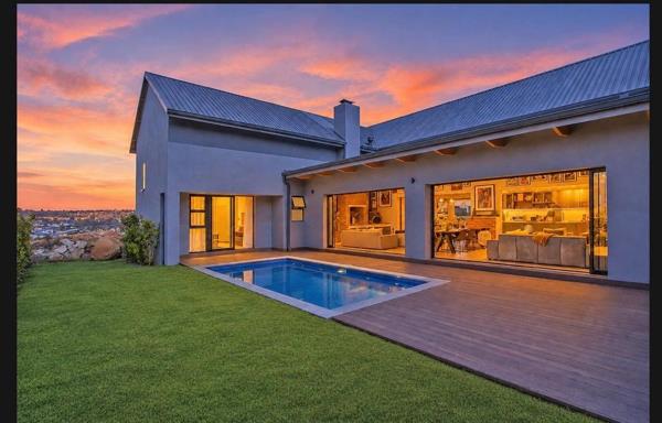 5 Bedroom House