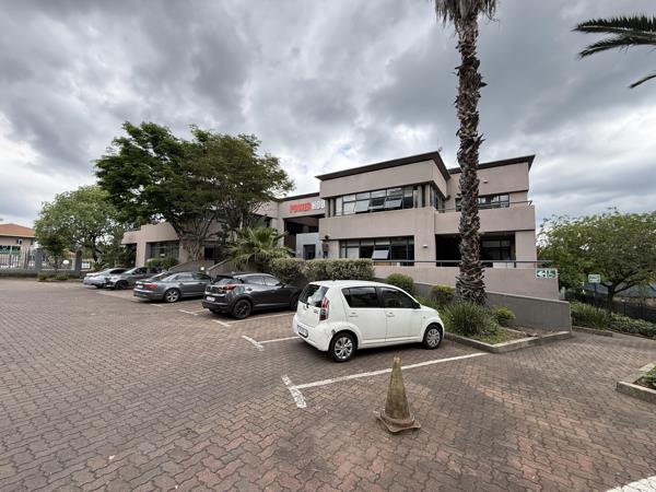1 500 m² Commercial space
