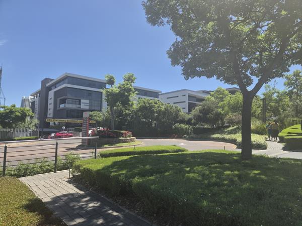 250 m² Commercial space