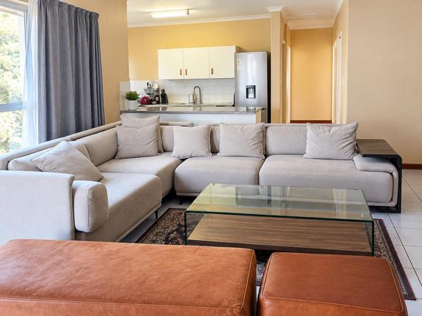 2 Bedroom House in Kensington