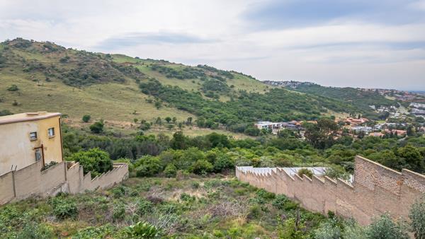1 828 m² Land