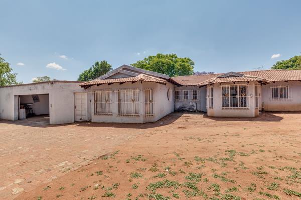 10 Bedroom House