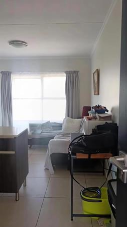 1 Bedroom Apartment in Somerset West Central