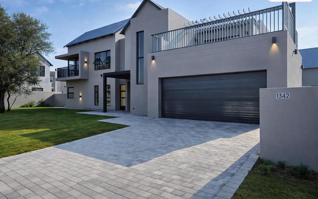 5 Bedroom House