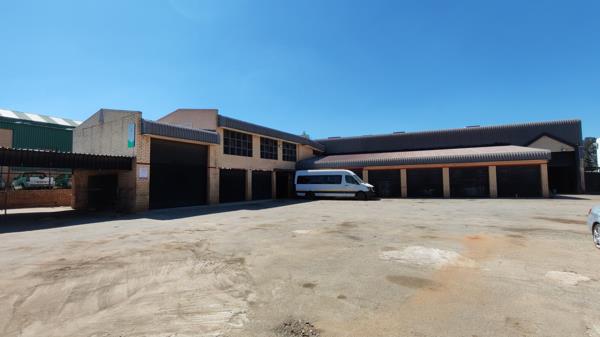 1 100 m² Industrial space