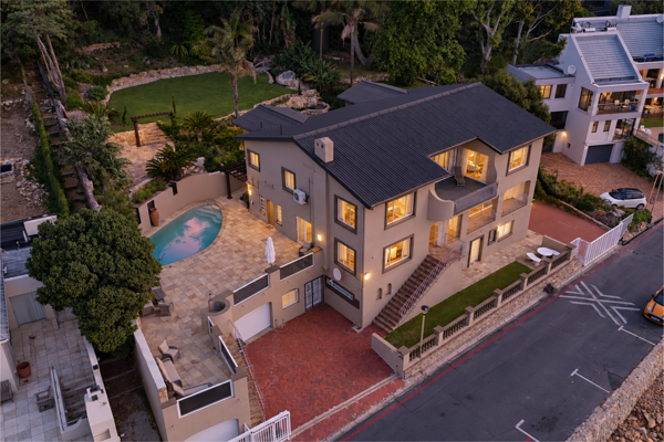 6 Bedroom House