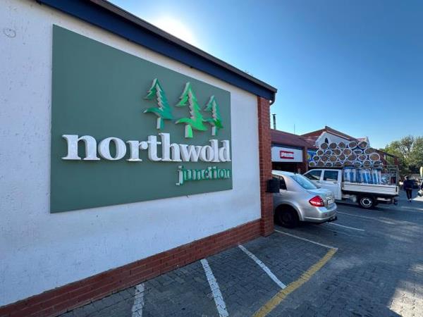 30 m² Retail Space