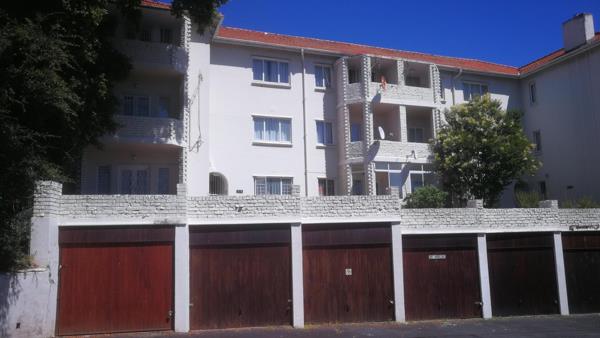 Bachelor apartment in Rondebosch