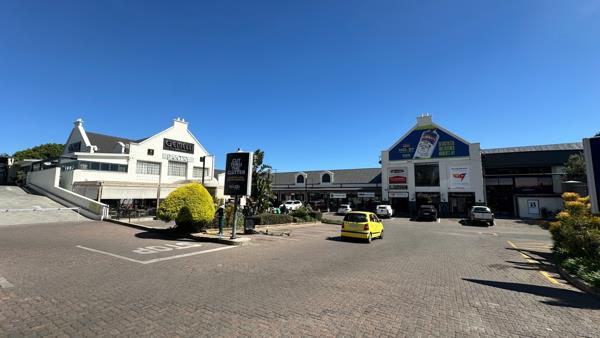 305 m² Commercial space