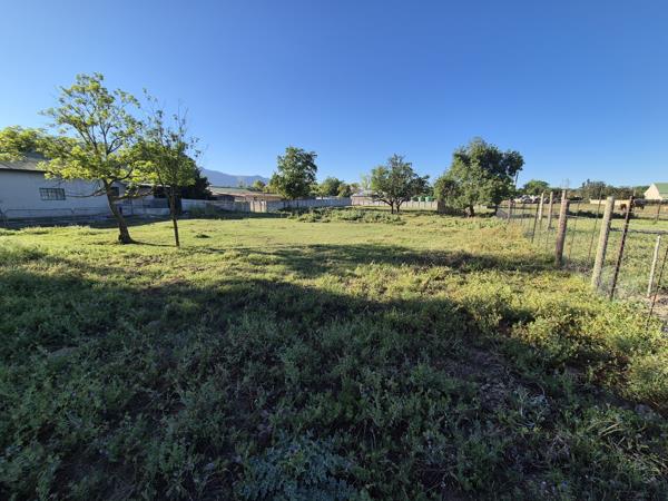 800 m² Land