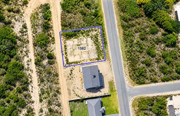699 m² Land