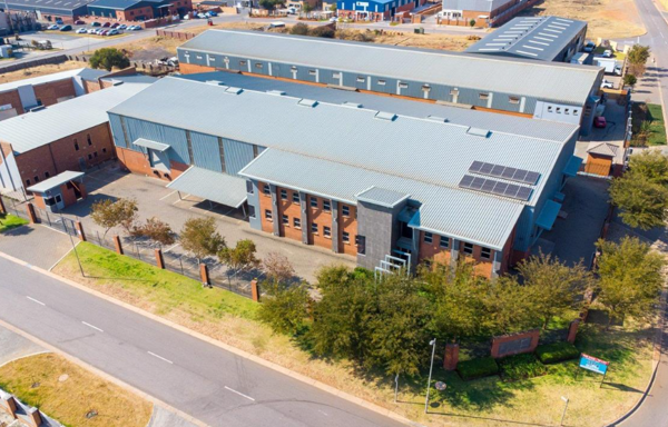 2 051 m² Industrial space