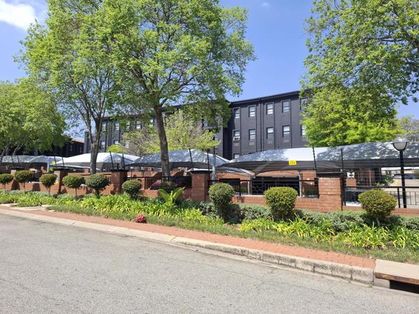 244 m² Commercial space