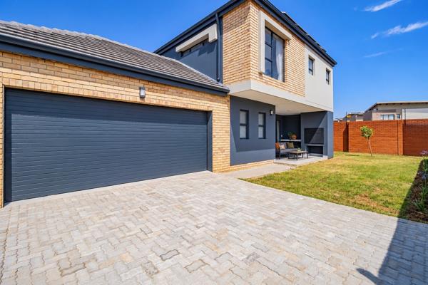 4 Bedroom Townhouse
