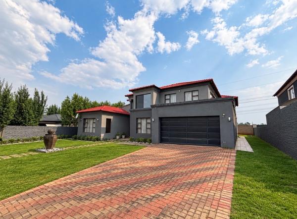 5 Bedroom House