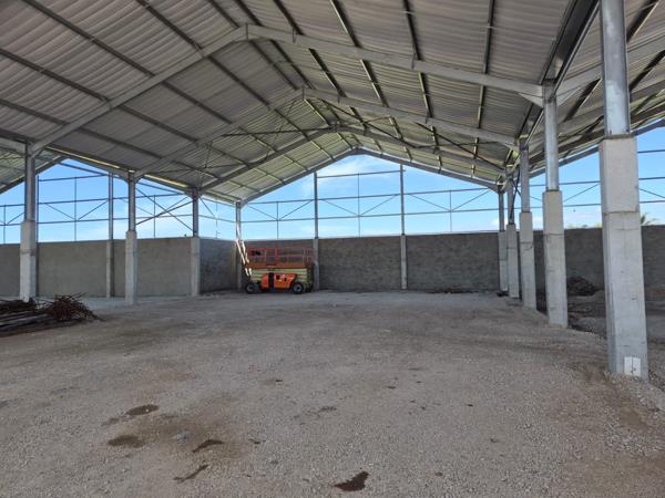 683 m² Industrial space