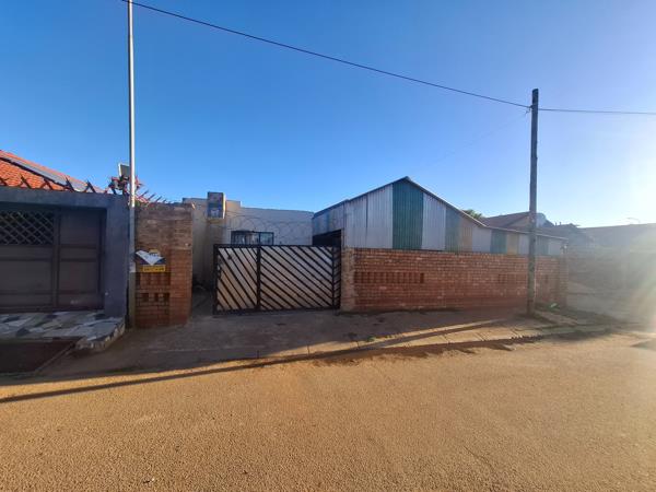 2 Bedroom House