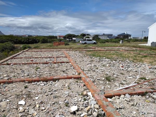 699 m² Land