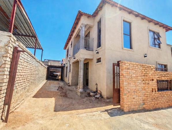 8 Bedroom House